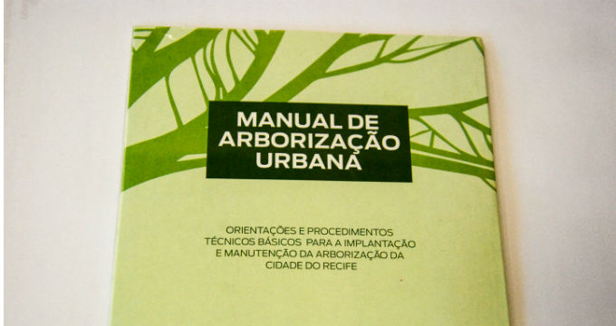 As espécies permitidas e todos os procedimentos estão descritos no Manual de Arborização Urbana, lançado em CD, pela Secretaria de Meio Ambiente e Sustentabilidade